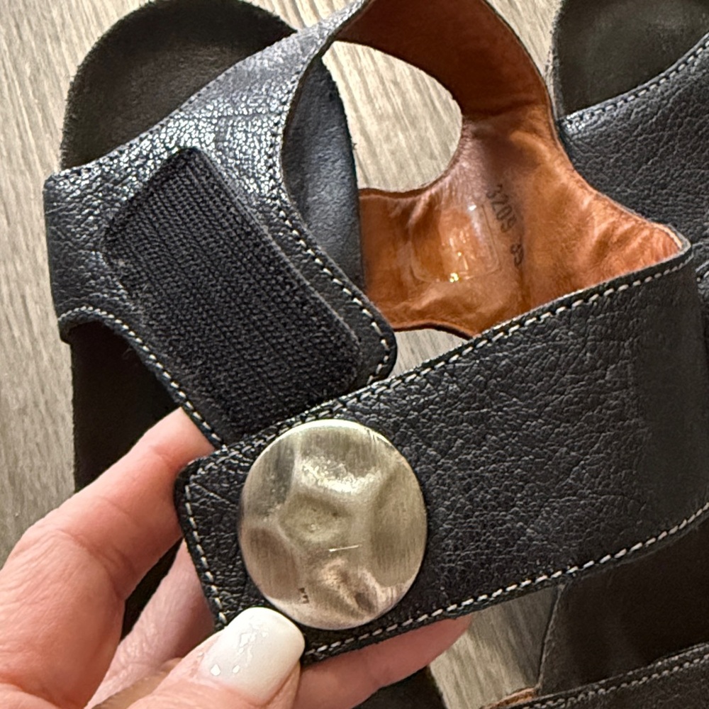 Taos Black Leather Wedge Sandals with Silver Accents - Picture 9 of 9